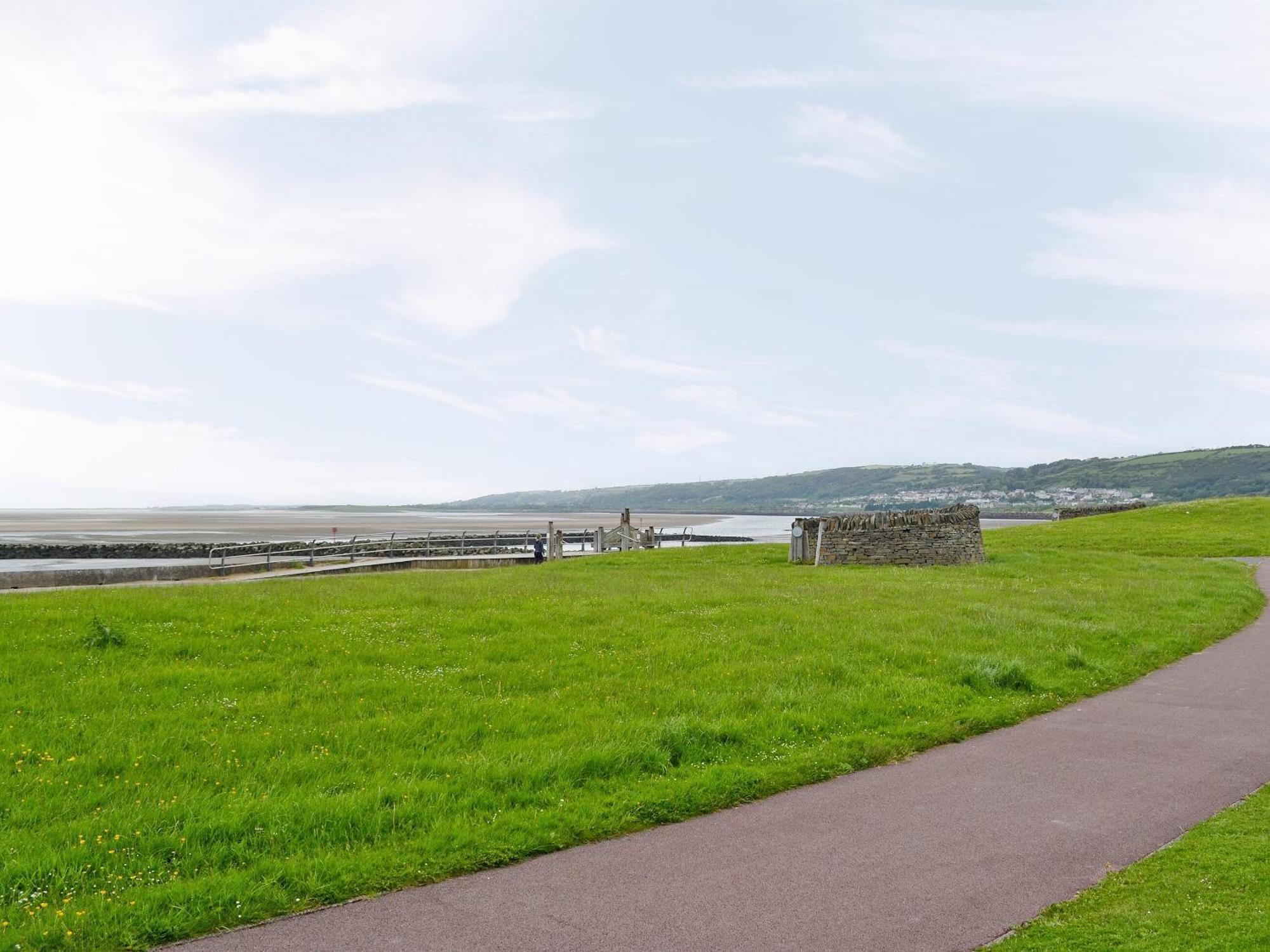 Waters Edge Villa Llanelli Eksteriør bilde